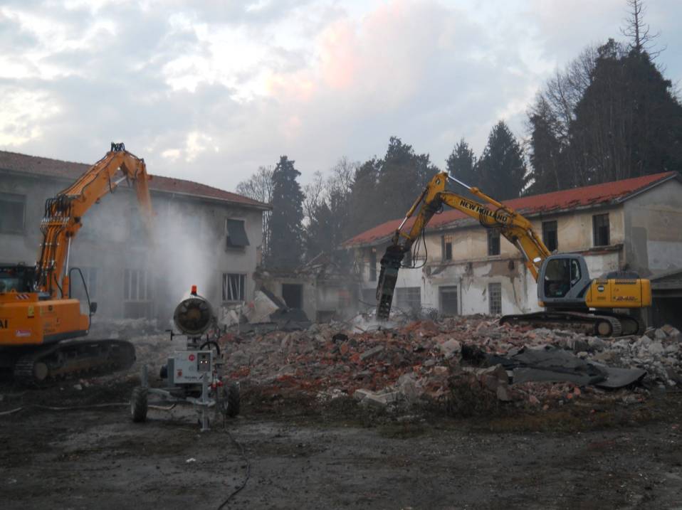 Demolizione di edifici privati
