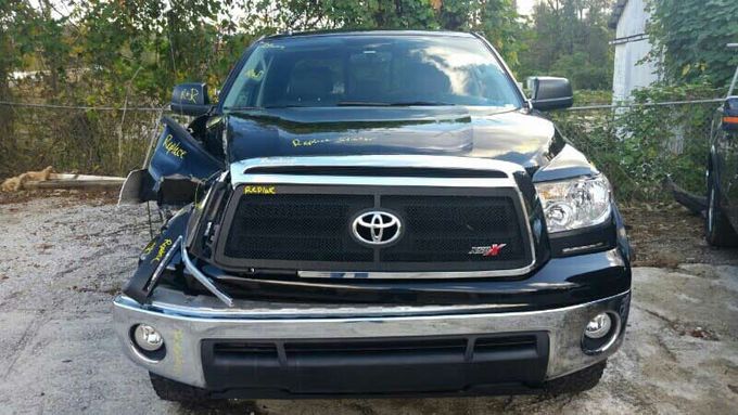 Car Crush front Before repair - custom painting in Birmingham, AL