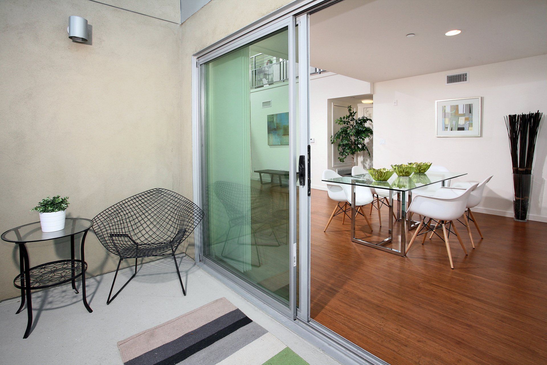 balcony