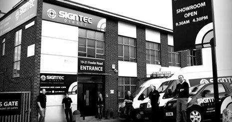 Sign design & graphics experts