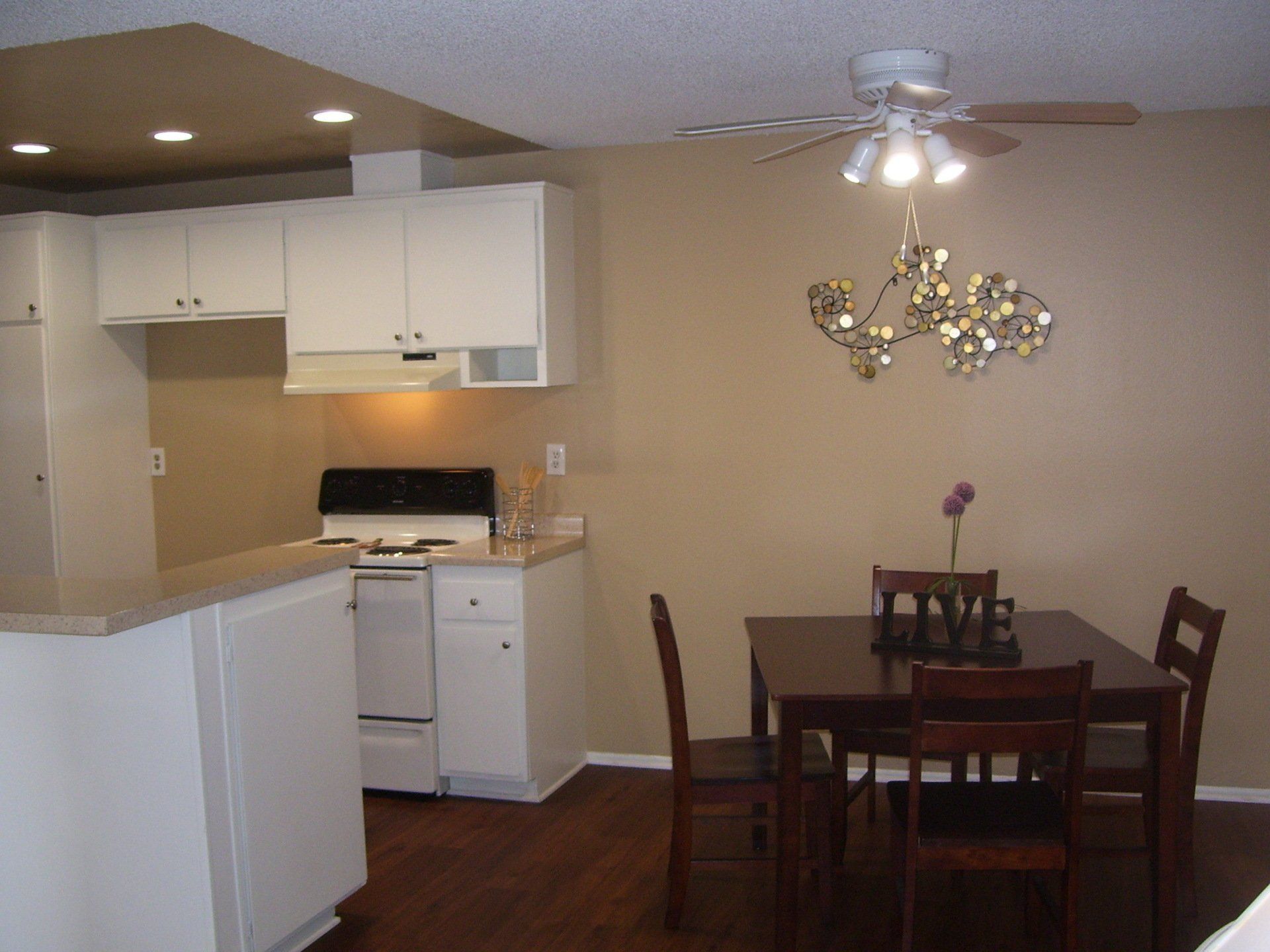 Kitchen | Monterey Pines Apartments