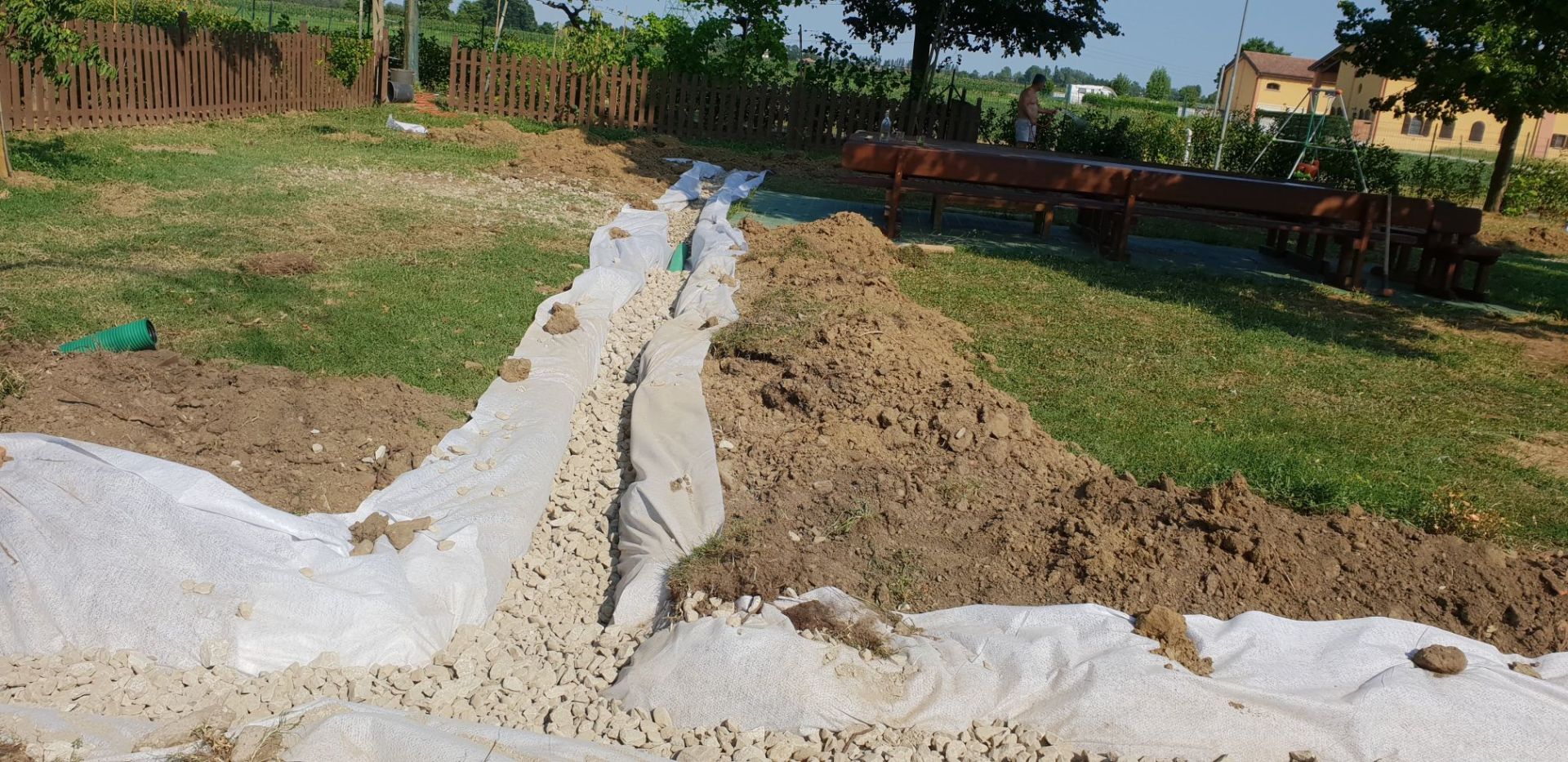 scavi per giardini