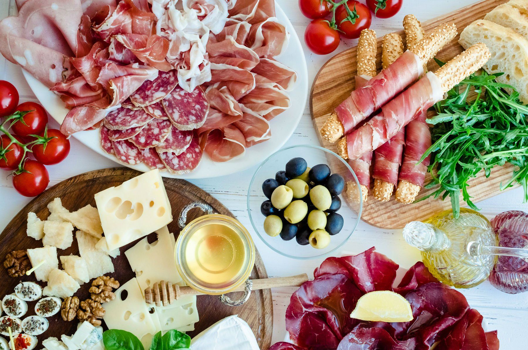 Assortimento di formaggi e salumi toscani