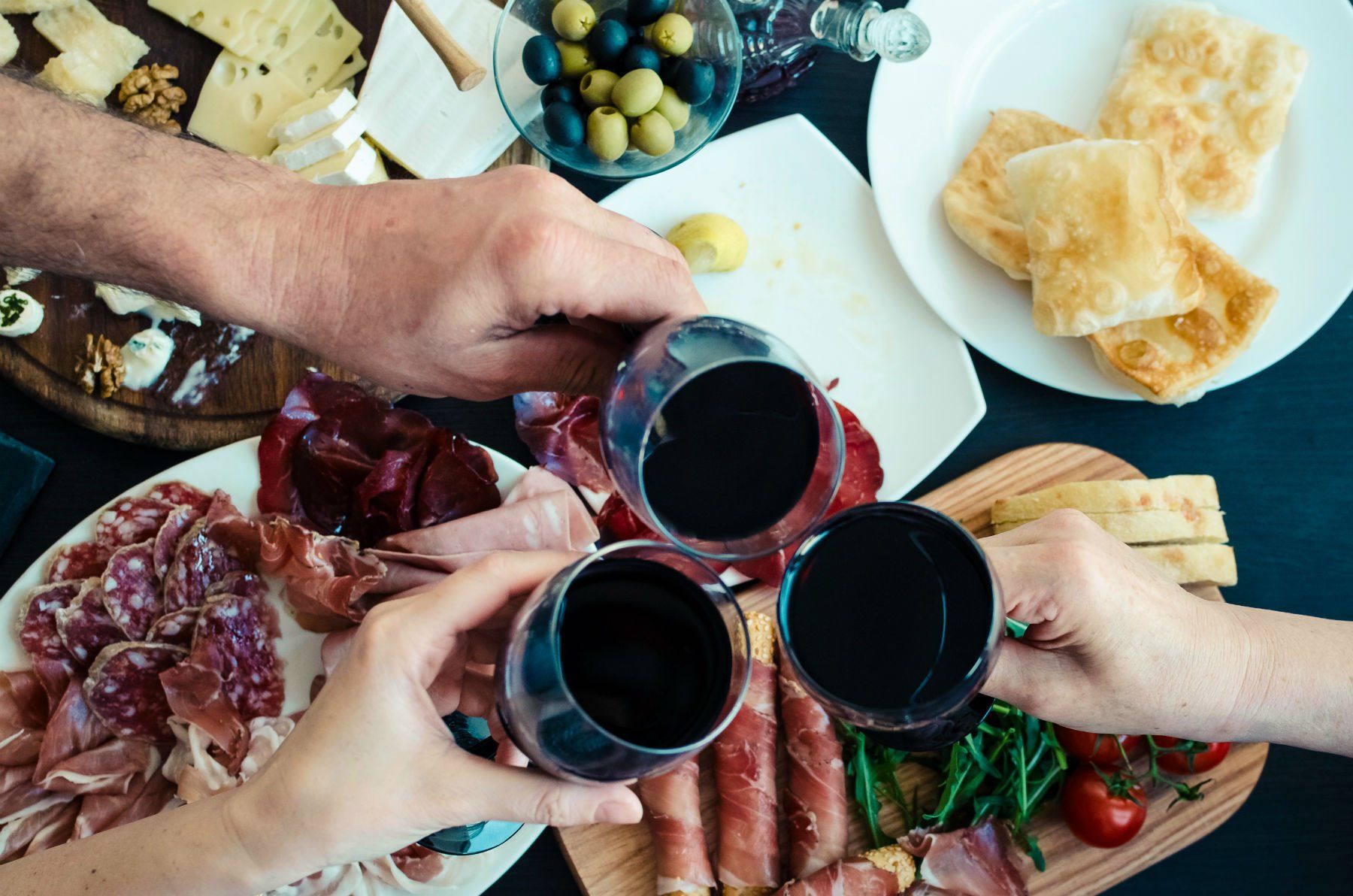 Ampia carta di vini locali e nazionali