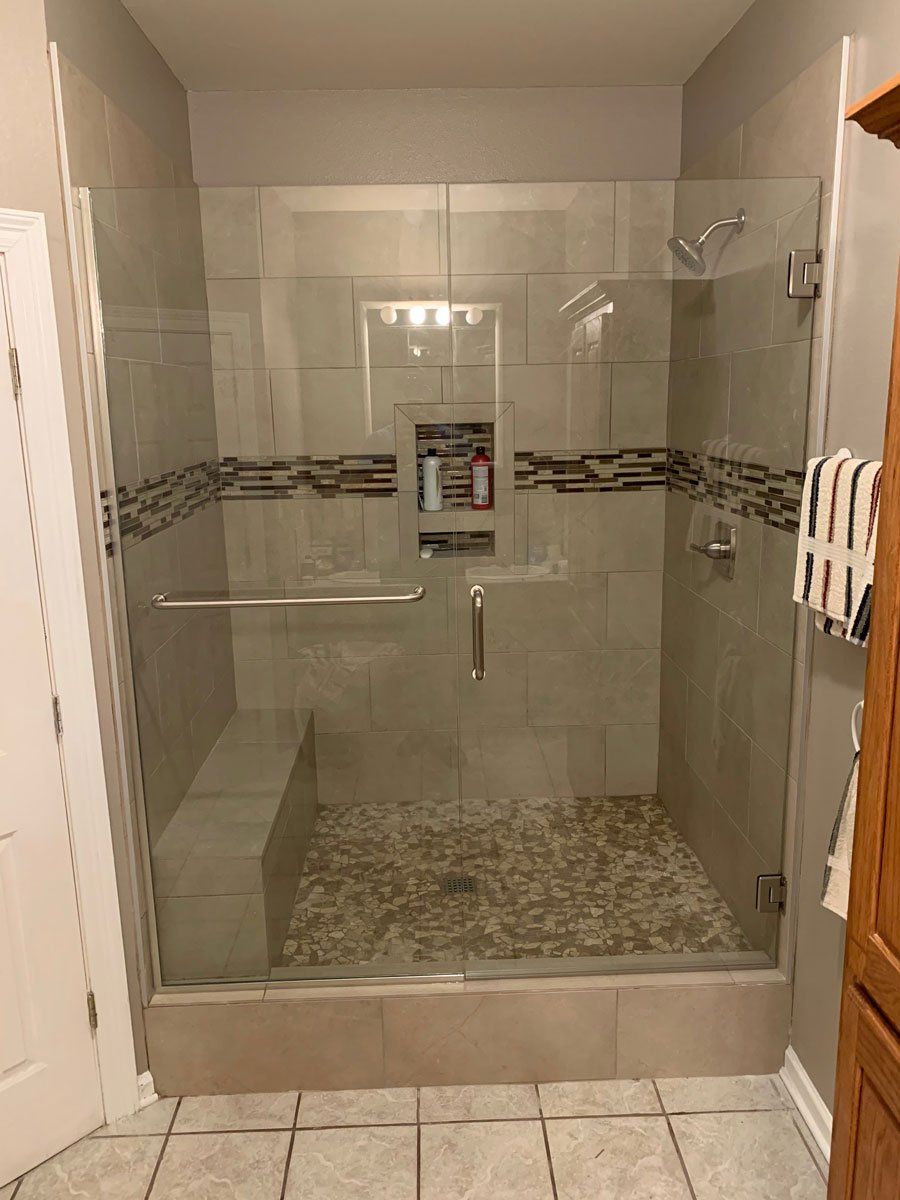Wide Shower Area Separator — Dundee, IL — Baker Glass Works, Inc.