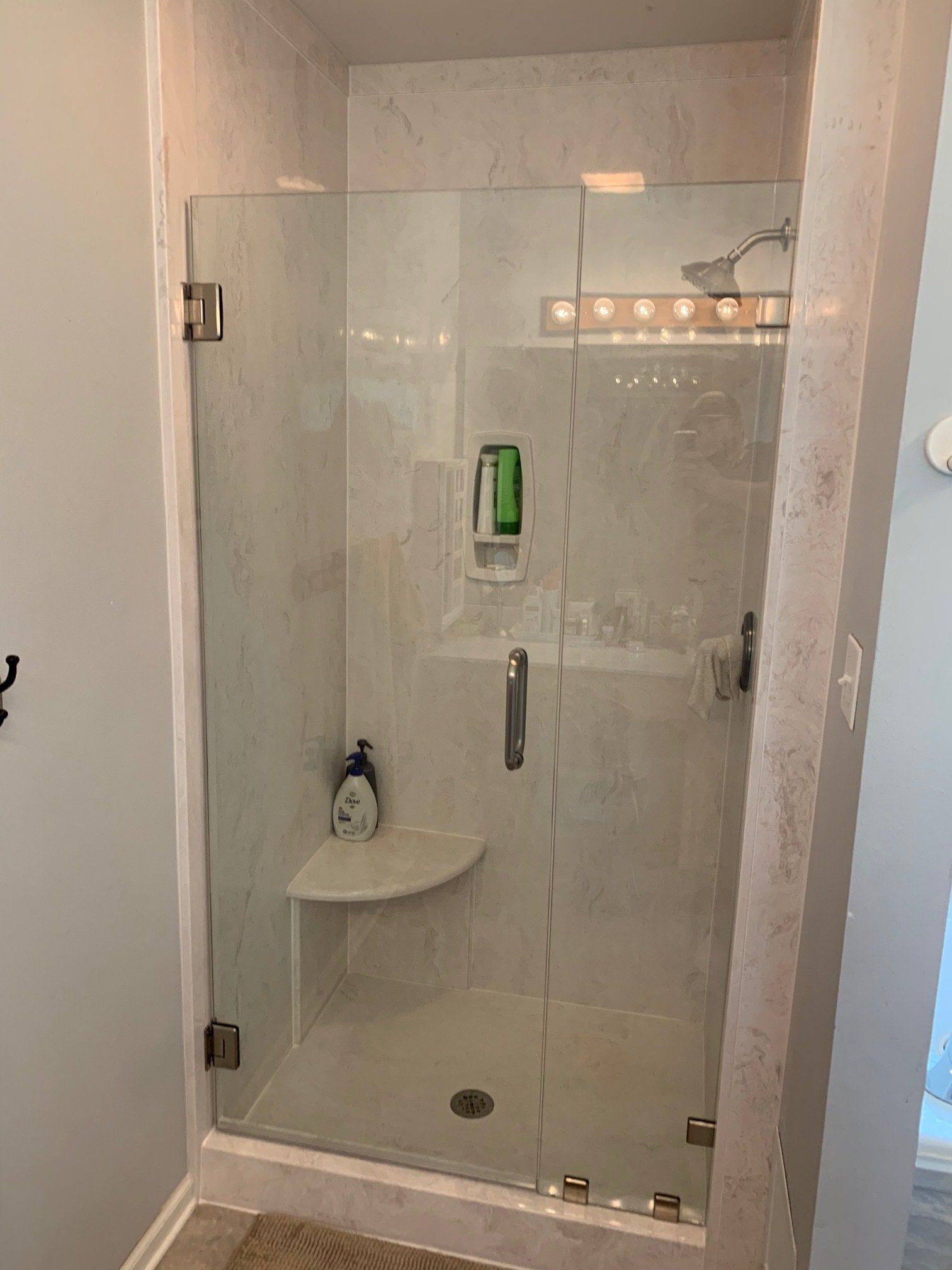 Clean Shower Door — Baker, LA — Baker Glass Wks, Inc.