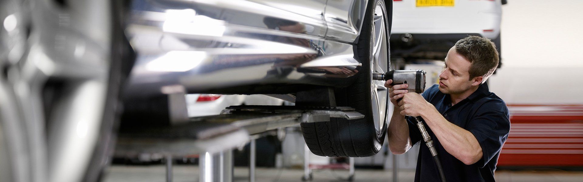 Tyre fixing