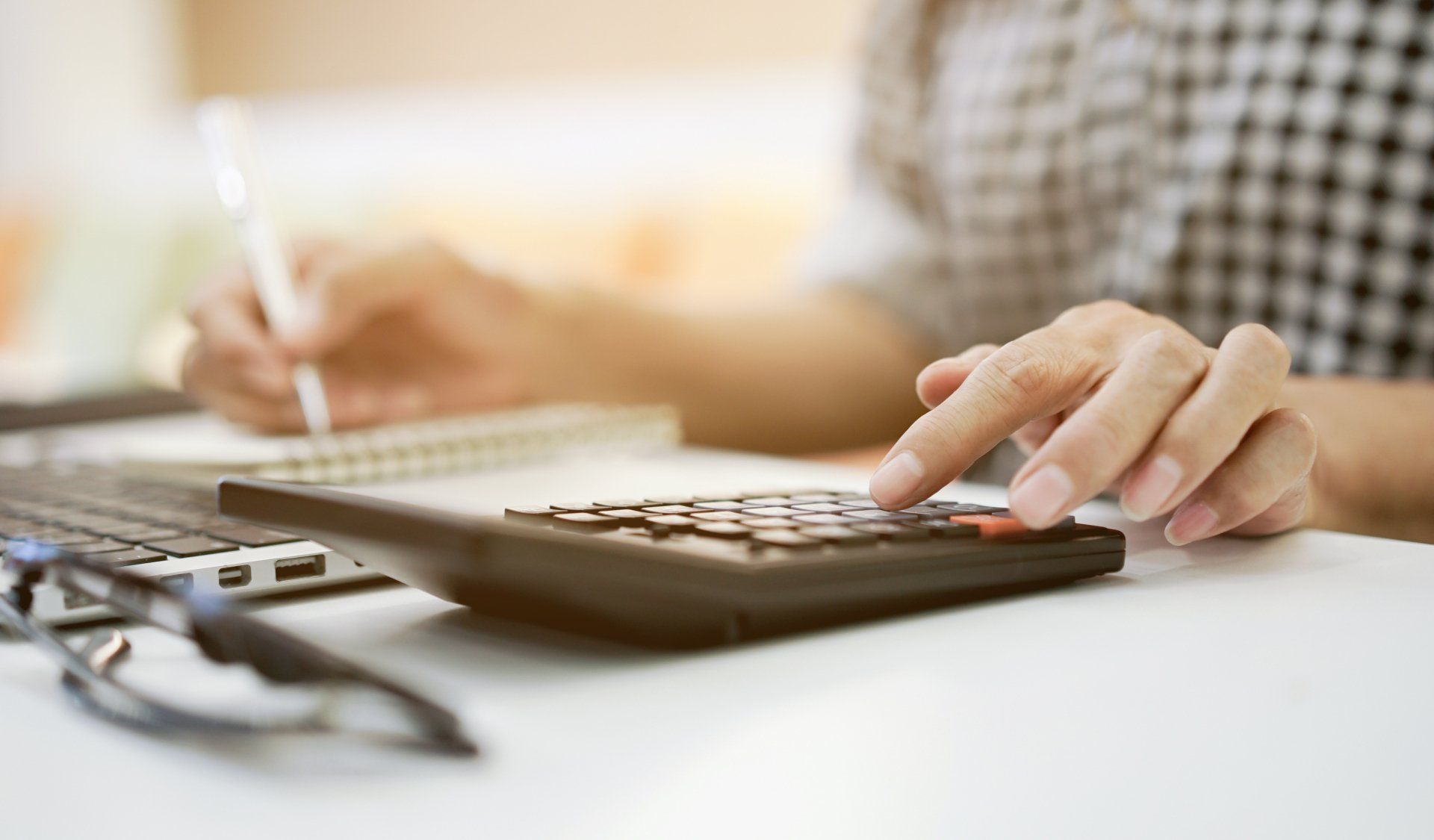 A Lady Processing Payroll — Zanesville, OH — Hamilton, Waltman, Obenour, Melsheimer & Assoc., LLC A Lady Processing Payroll — Zanesville, OH — Hamilton, Waltman, Obenour, Melsheimer & Assoc., LLC