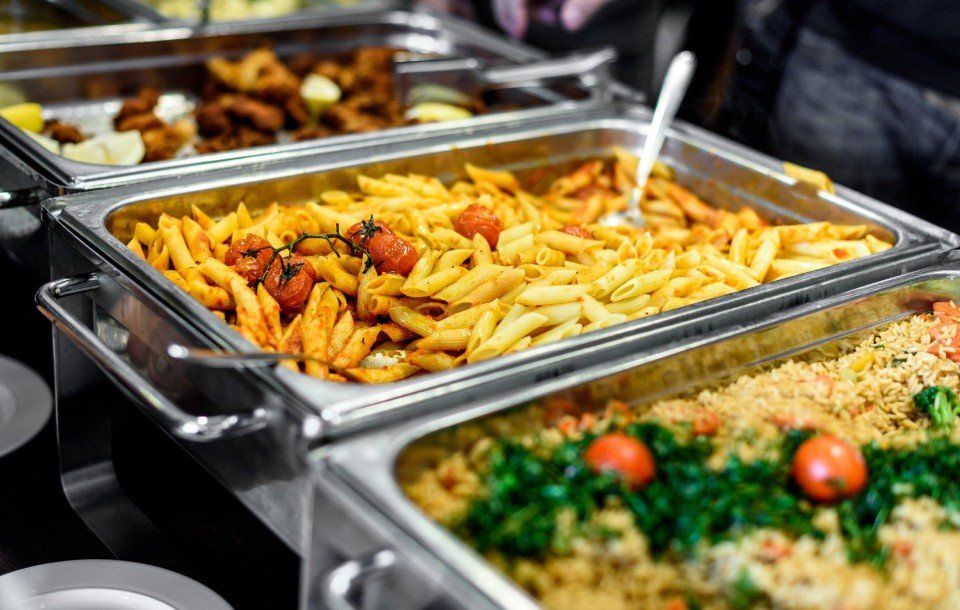 Contenitori termici per catering con primi piatti