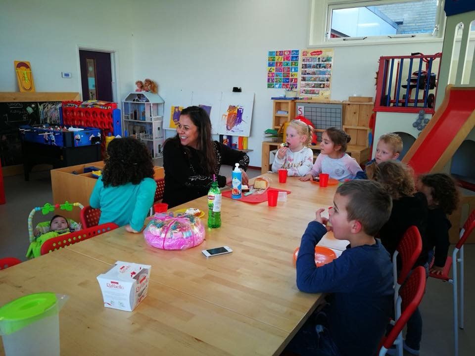 Kinderen bij Schip a Hoi