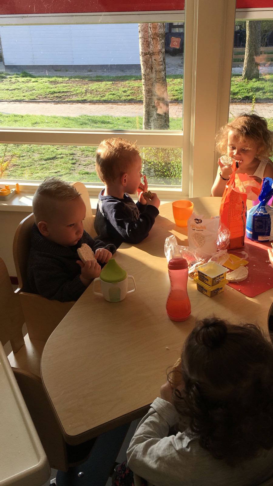 Kinderen bij Schip a Hoi