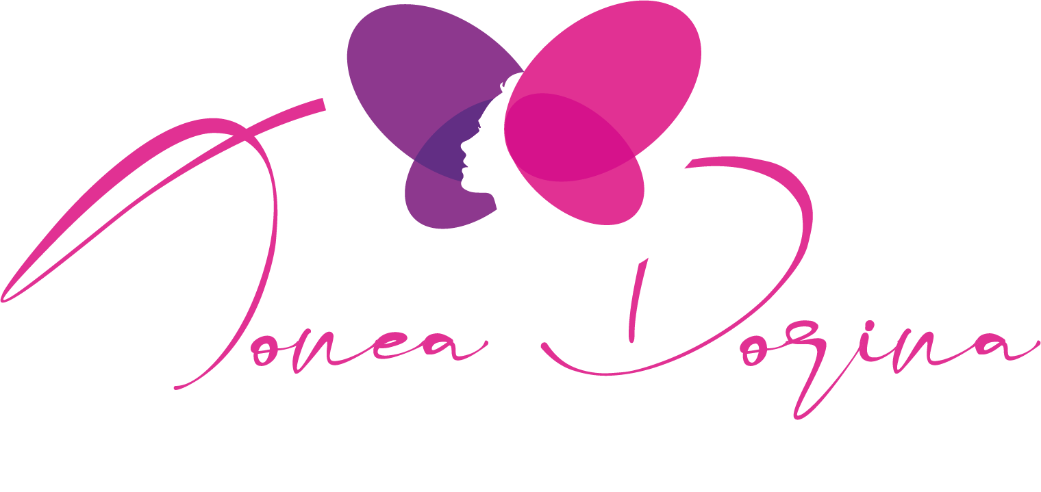 Logo mit einem Schmetterling im Profil und dem kursiven Text „Tanea Dozina“ in Pink.