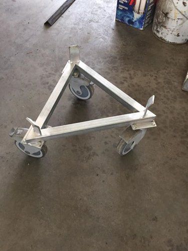 Carrello con tre ruote
