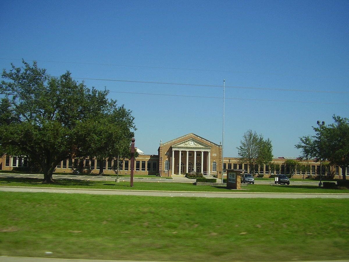 Exterior view of the Restore TMJ & Sleep Therapy medical office in Cypress, TX. 