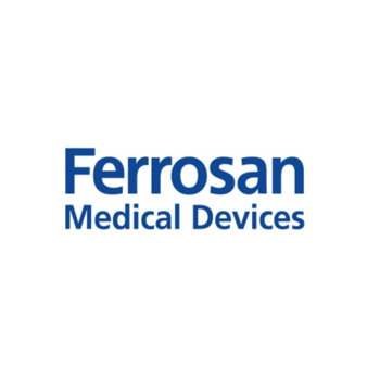 Ferrosan Medical Devices logo i blå skrifttype på en hvid baggrund.