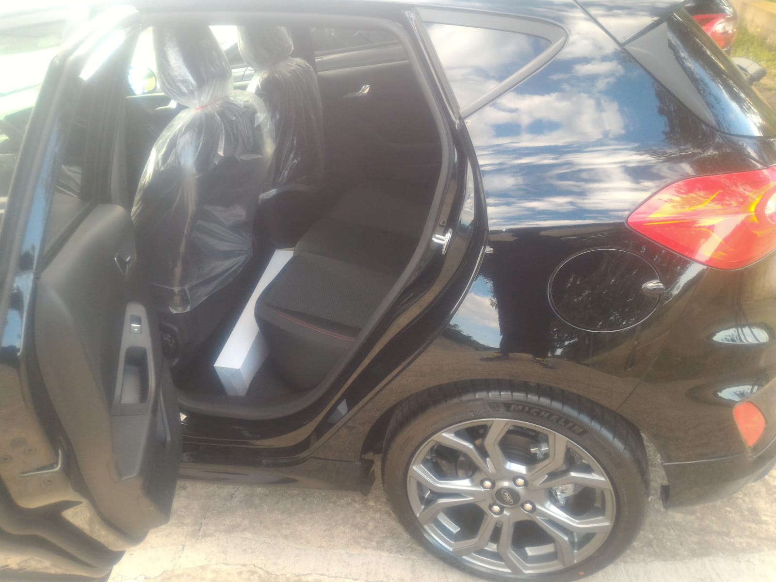 auto nuova a noleggio