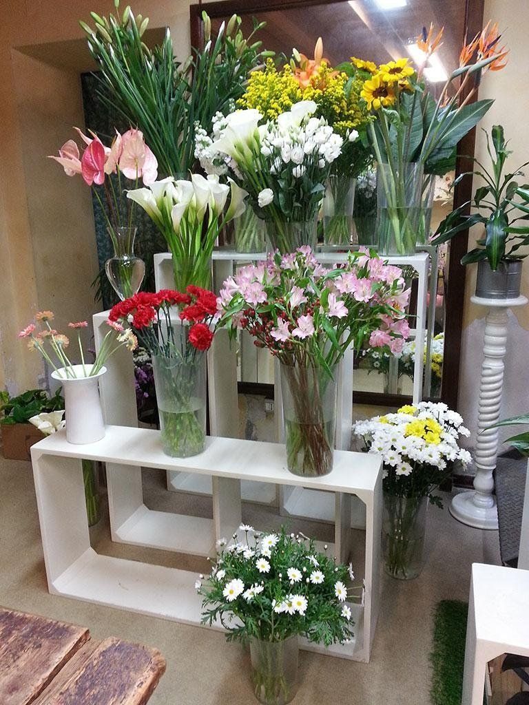 Vasi con fiori