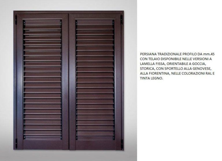 finestra persiane colore marrone