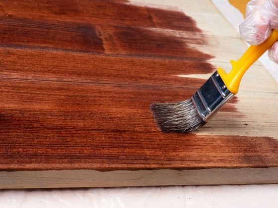 smalto per legno