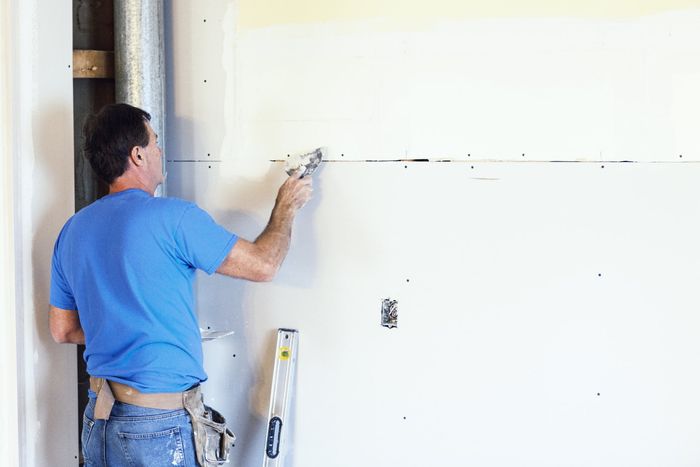 Mudding the drywall gap on new installation