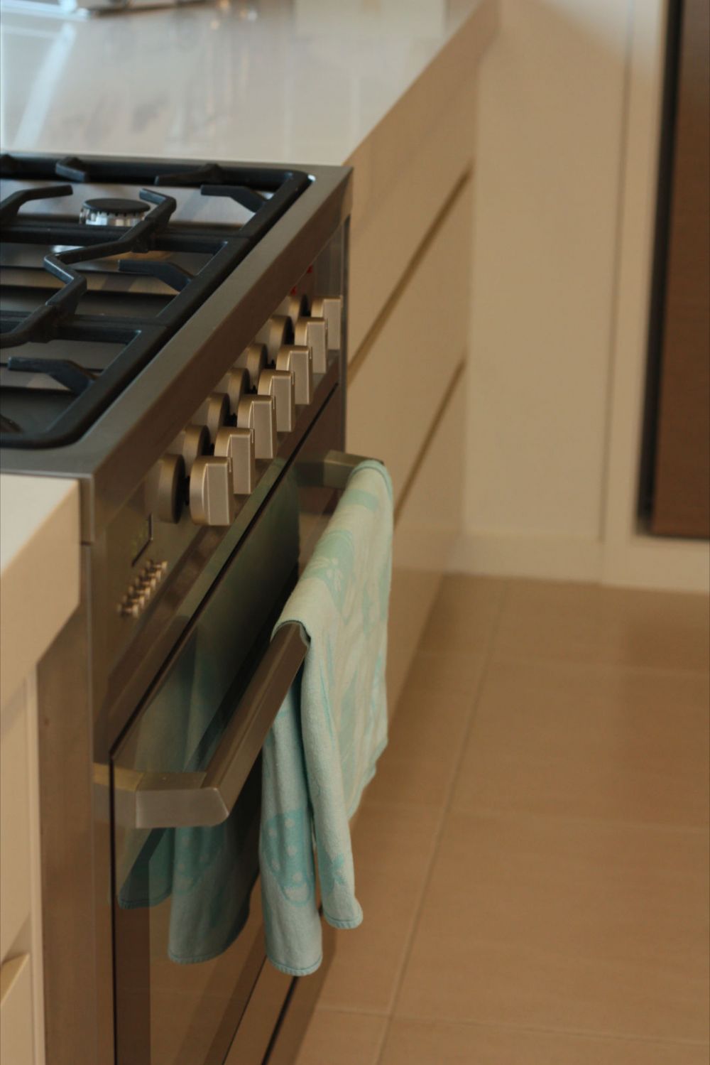 stainless steel oven with solid surface counters