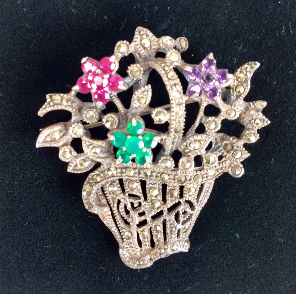 Vintage pin - George's Antiques