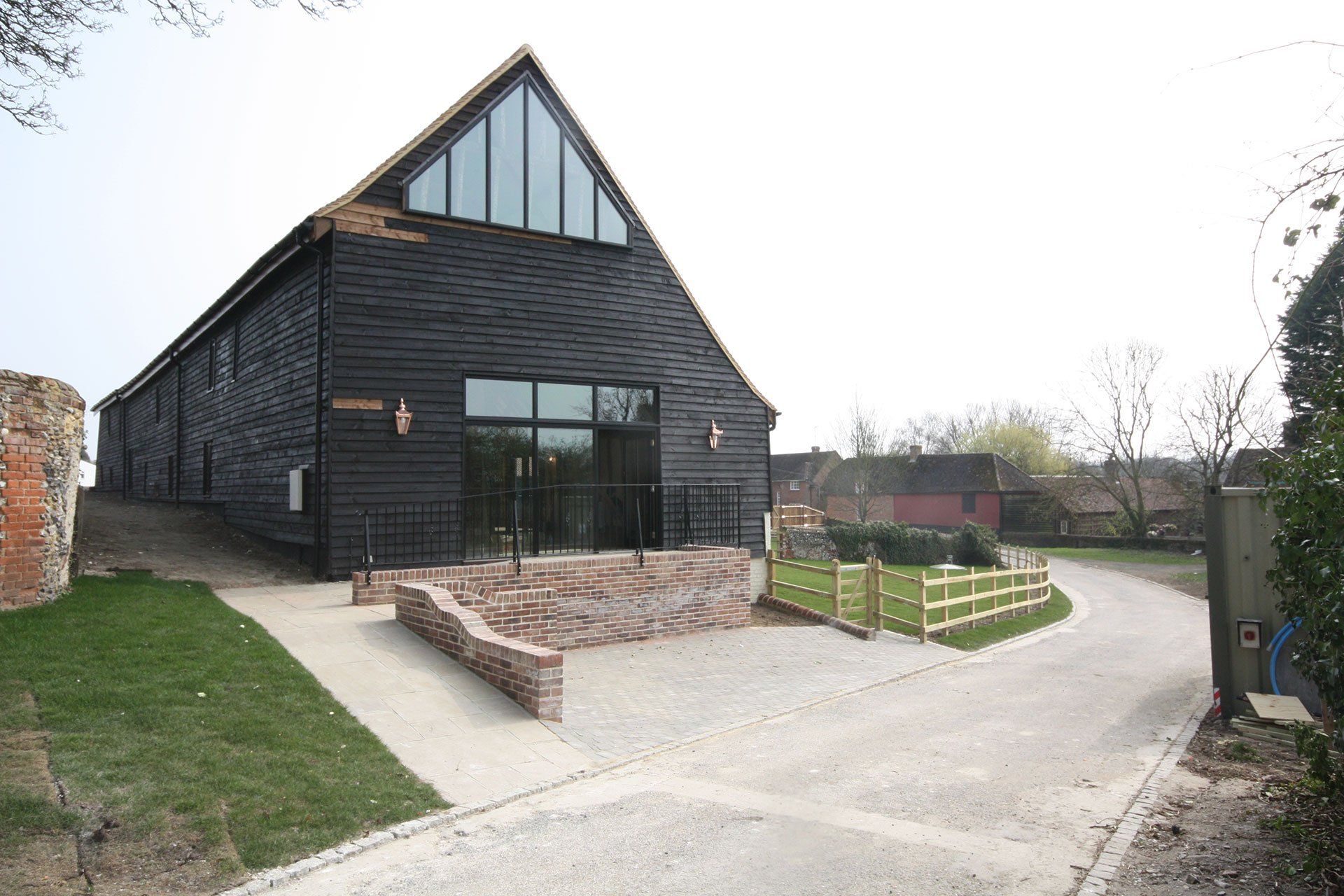 COMMERCIAL AND COMMUNITY PROJECTS 21