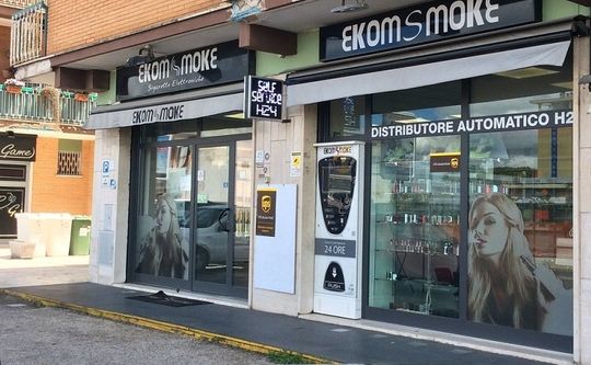  delle boccette di ricarica di sigarette elettroniche e delle sigarette elettroniche d’acciaio