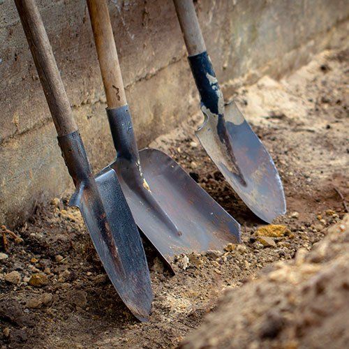 Shovel — New Lenox, IL — A Fresh Cut Landscaping Shovel — New Lenox, IL — A Fresh Cut Landscaping