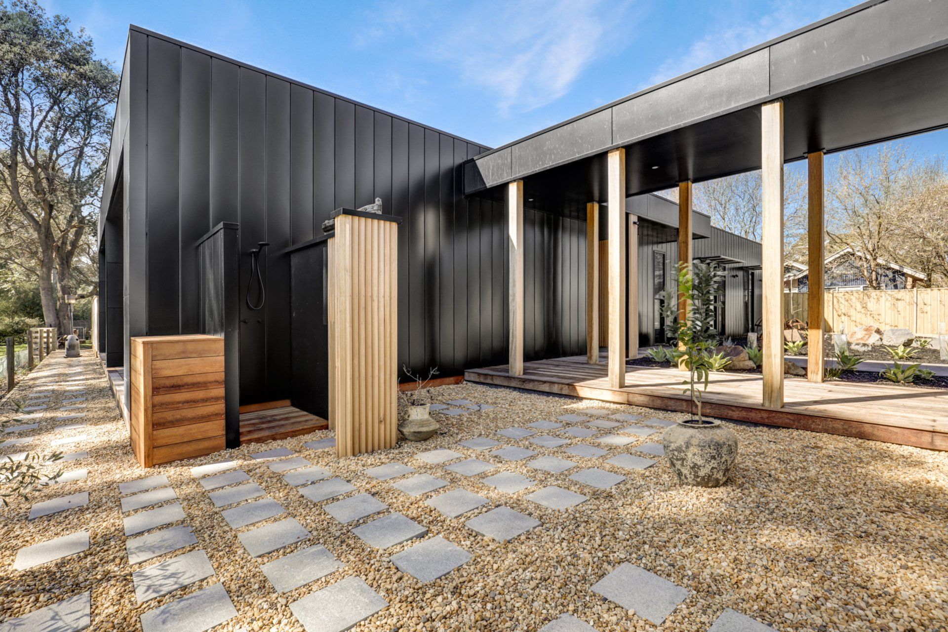 Cowes Real Estate, Cowes Property,Inverloch 3996, 3996 Studio, Beaumont Building Design, MJ Clarke Developments, Colourbond, Scyon Walls, Bass Coast Builder, Hereward Close Cowes, Phillip Island