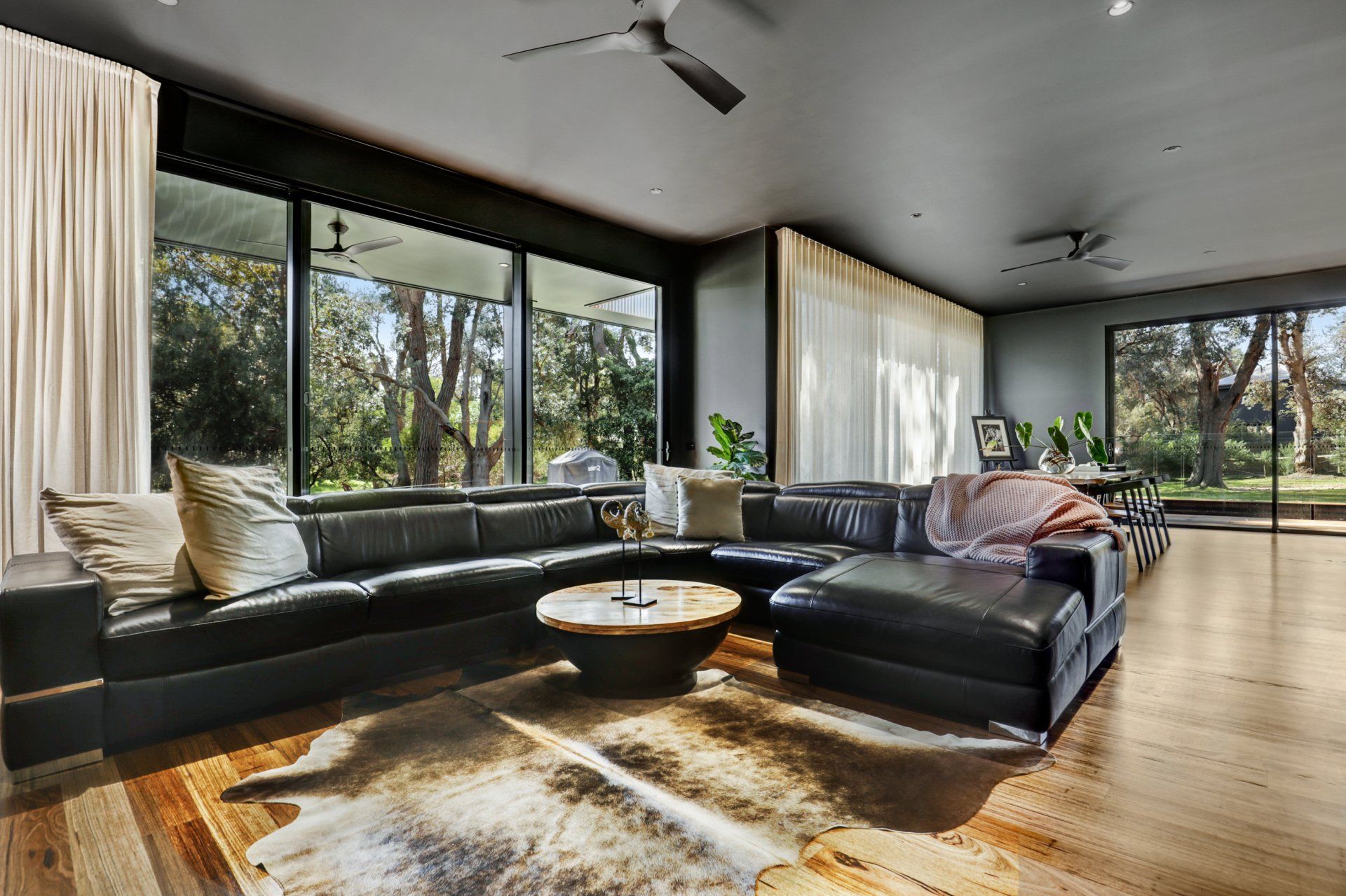 Cowes Real Estate, Cowes Property,Inverloch 3996, 3996 Studio, Beaumont Building Design, MJ Clarke Developments, Colourbond, Scyon Walls, Bass Coast Builder, Hereward Close Cowes, Phillip Island
