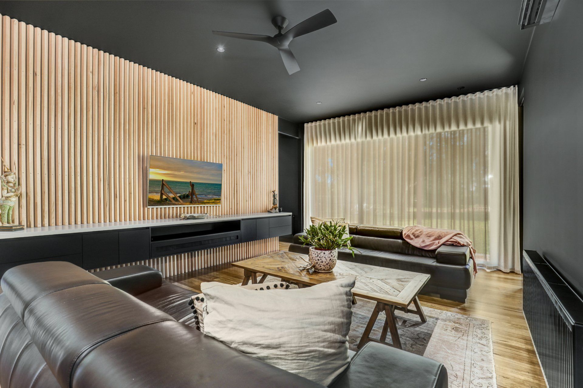 Cowes Real Estate, Cowes Property,Inverloch 3996, 3996 Studio, Beaumont Building Design, MJ Clarke Developments, Colourbond, Scyon Walls, Bass Coast Builder, Hereward Close Cowes, Phillip Island