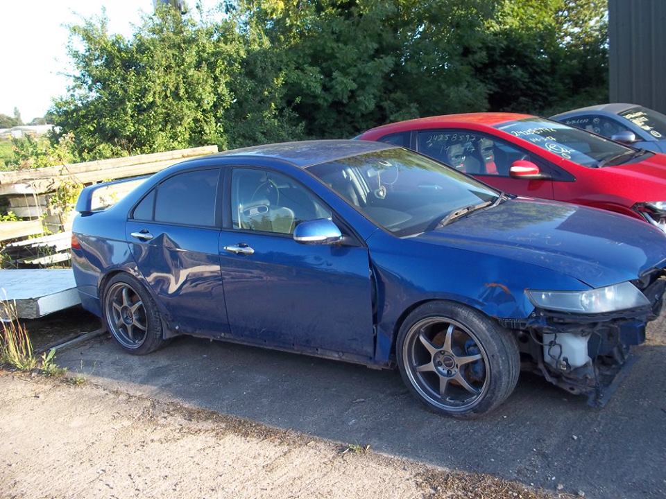 blue car