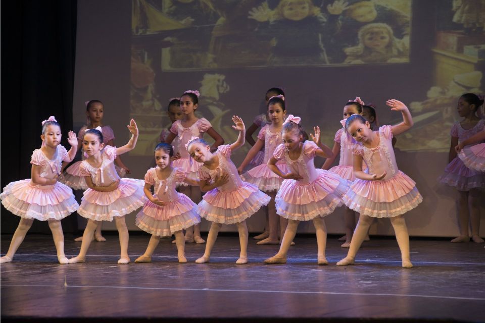 Saggio corale di danza