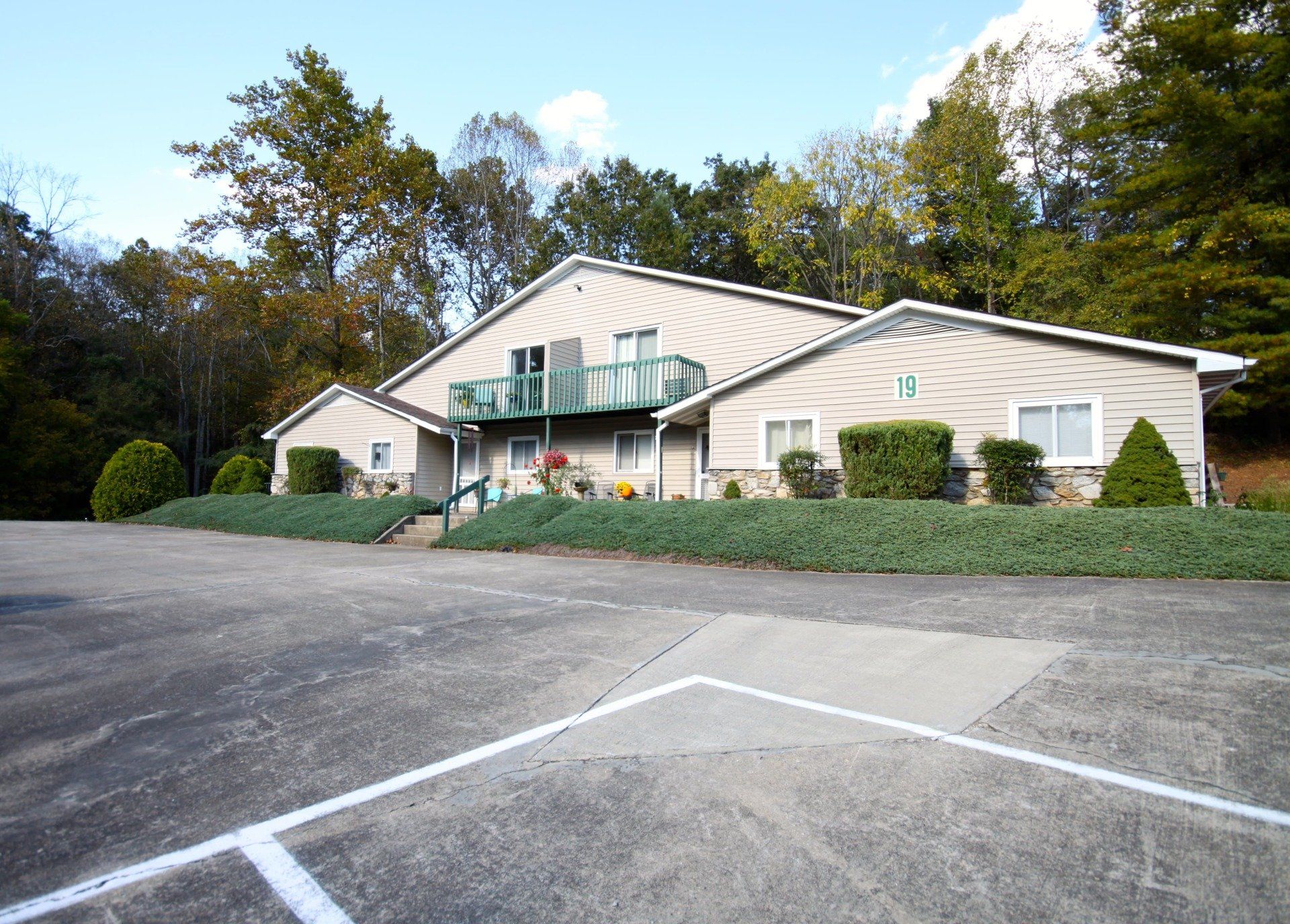 30 Woodstone Dr
