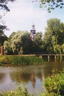 Slot en kapel