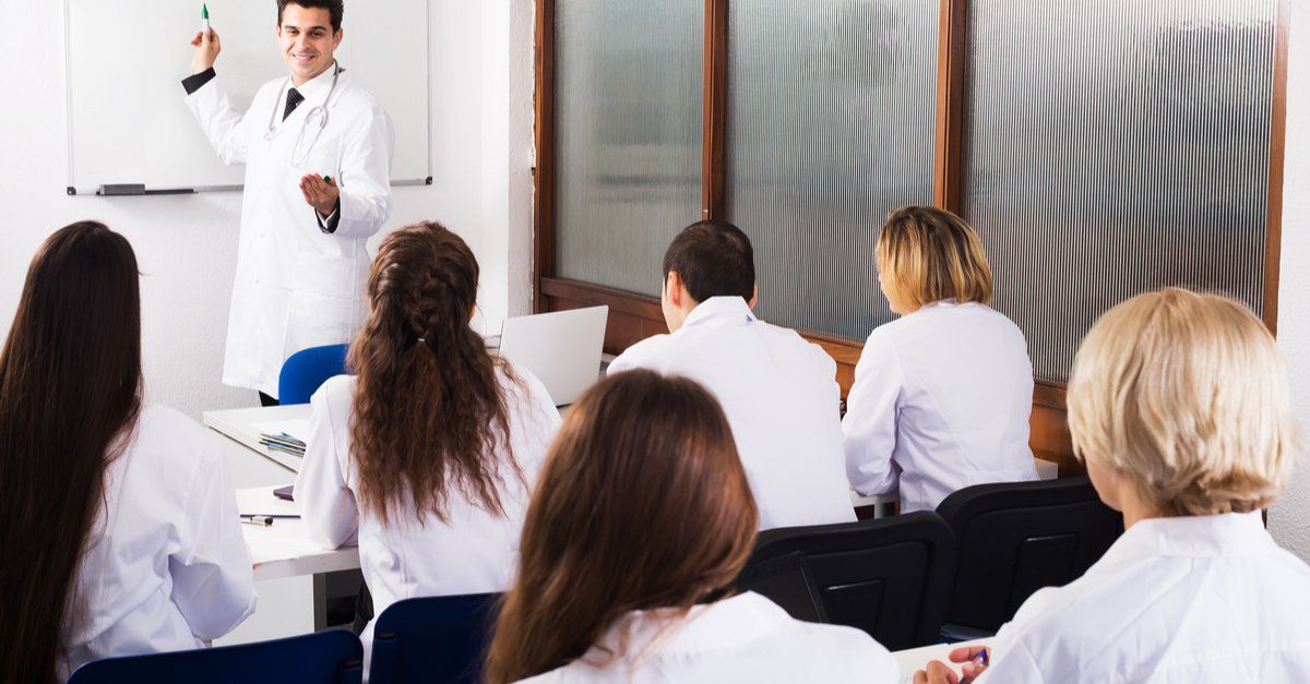 medische studenten in de klas