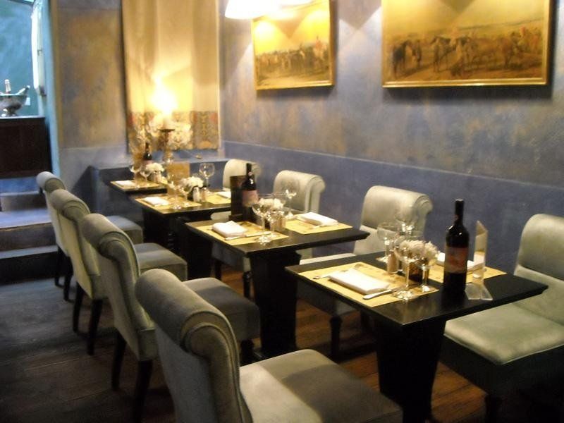 dettaglio di restauro in ristorante storico a Firenze 1