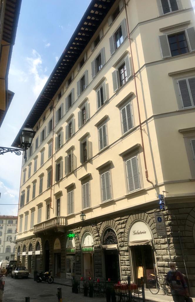 palazzo in Via dei Banchi ristrutturato 4