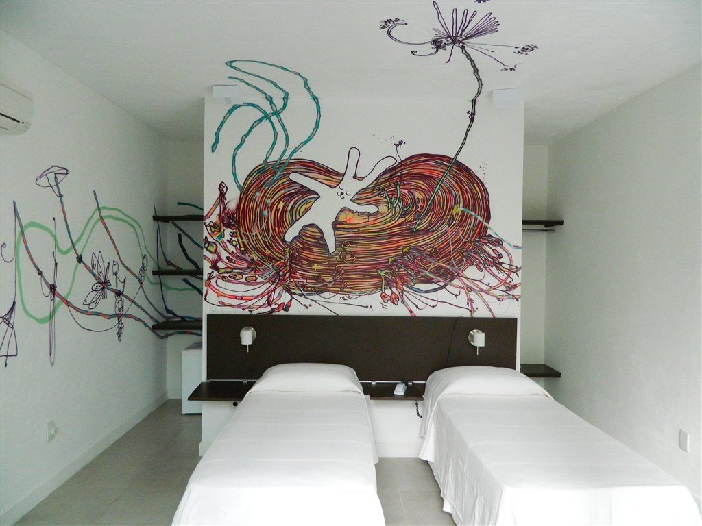 Quarto com 2 Camas de Solteiro