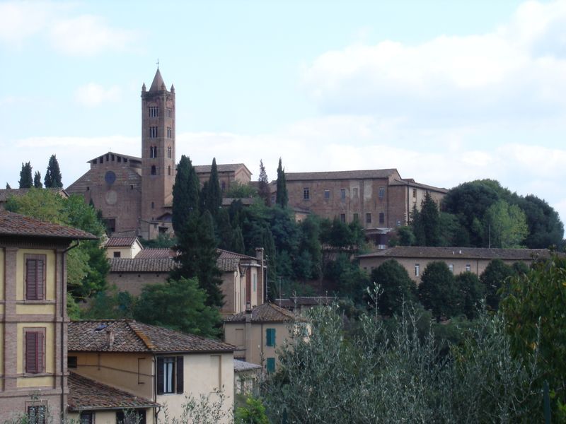A city with a tower in the middle of it