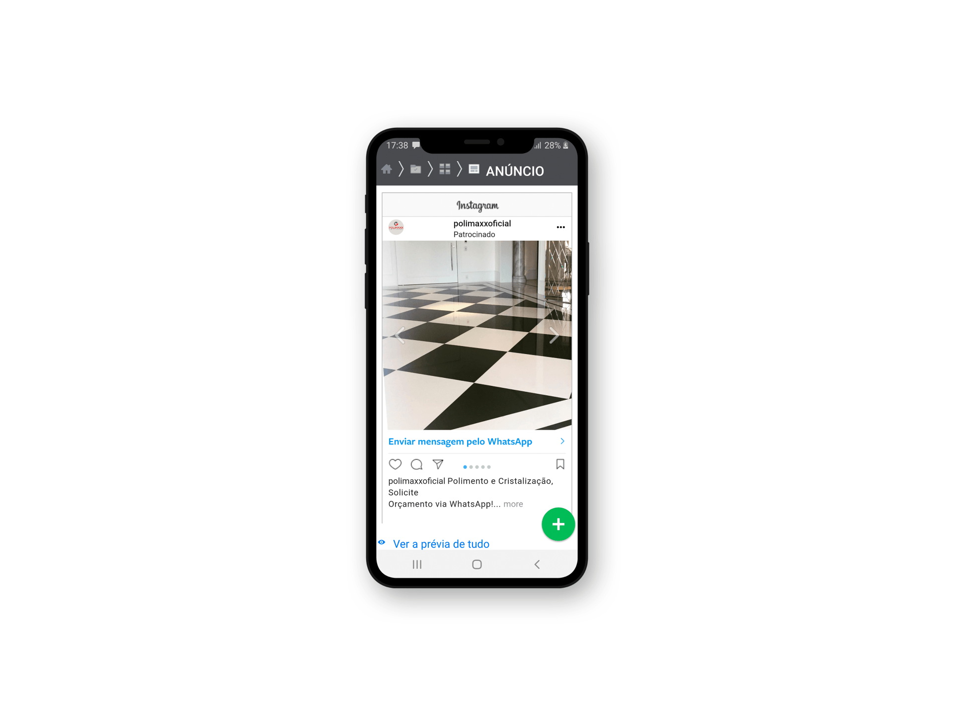 Um celular com a imagem de um piso xadrez na tela.
