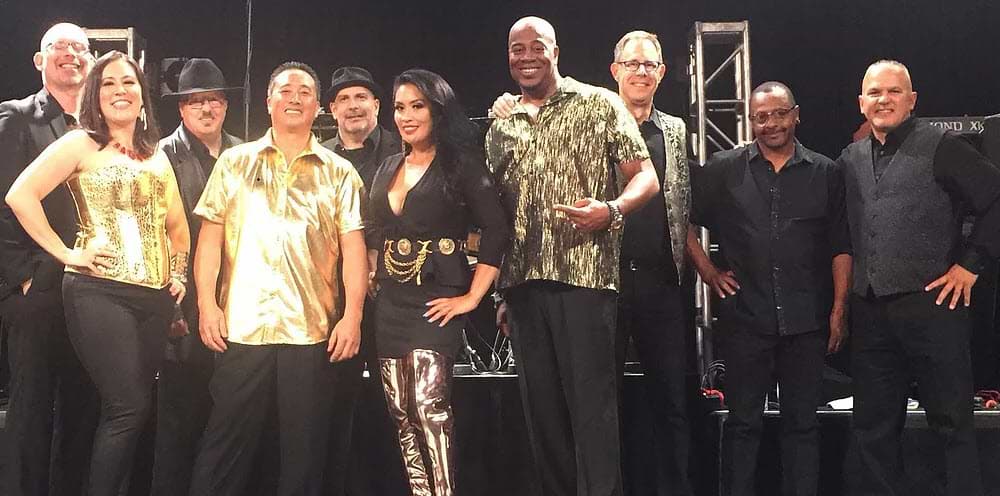 Floorshakers live band to play on 12-31-19 to welcome the new year 2020