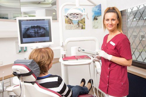Zahnarztpraxis Stoltenberg, Bochum: Ästhetische Zahnheilkunde mit Bleaching, Veneers und mehr Zahnarztpraxis Stoltenberg, Bochum: Ästhetische Zahnheilkunde mit Bleaching, Veneers und mehr