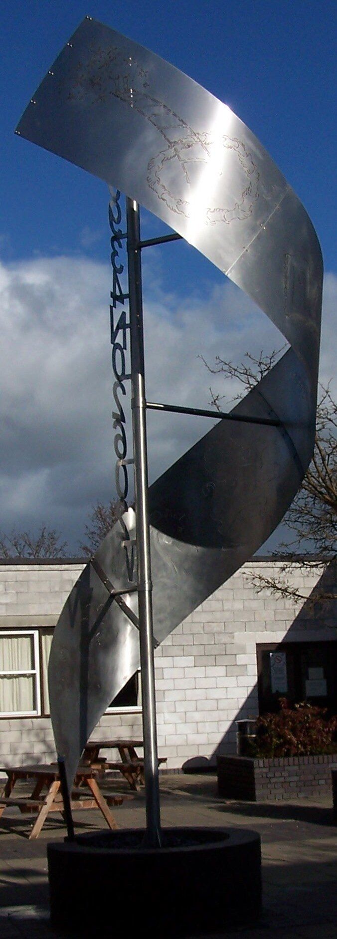 Endeavour, sculpture, Mark Rutherford School.