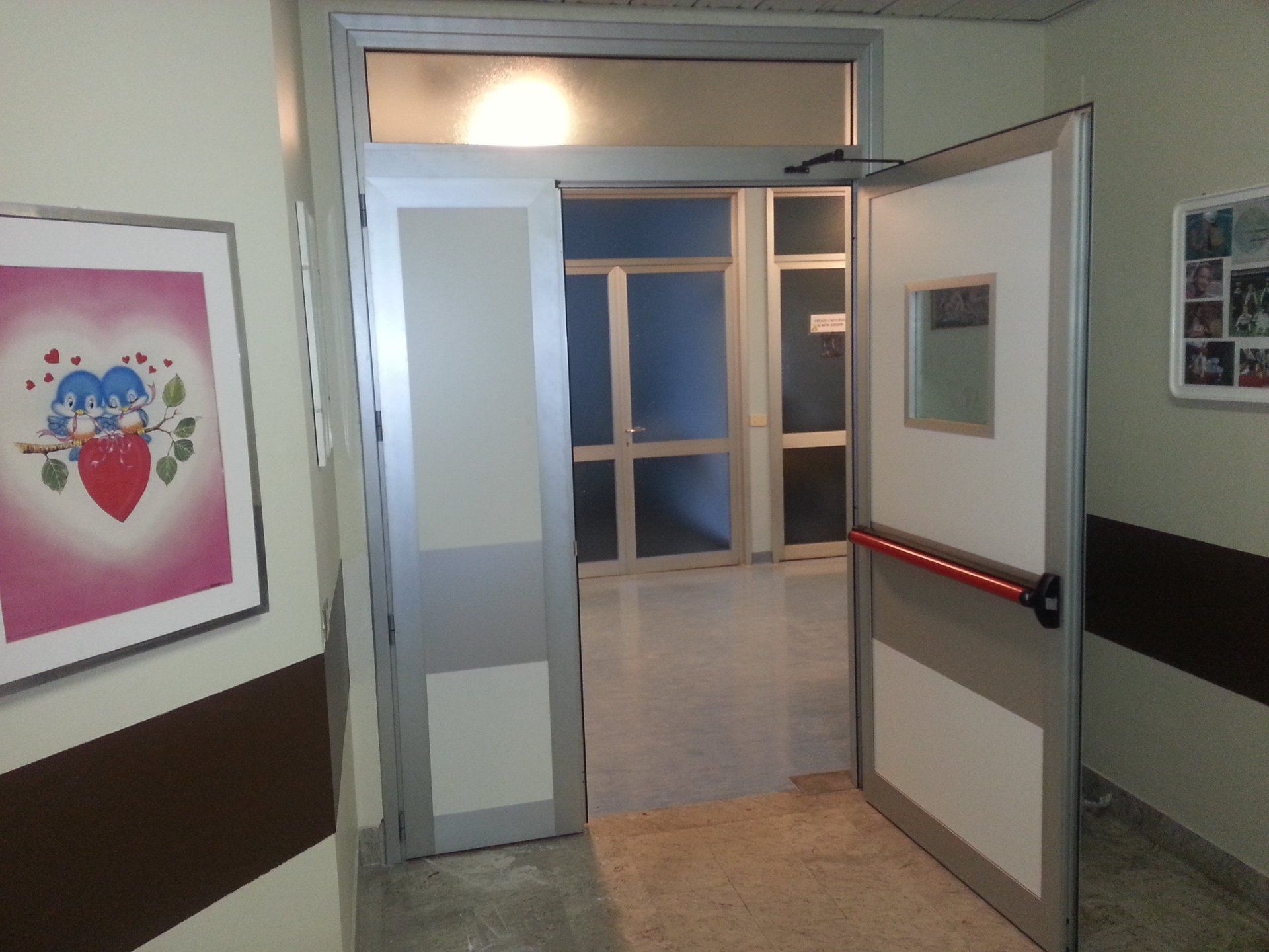 Porte a doppia anta con visiva