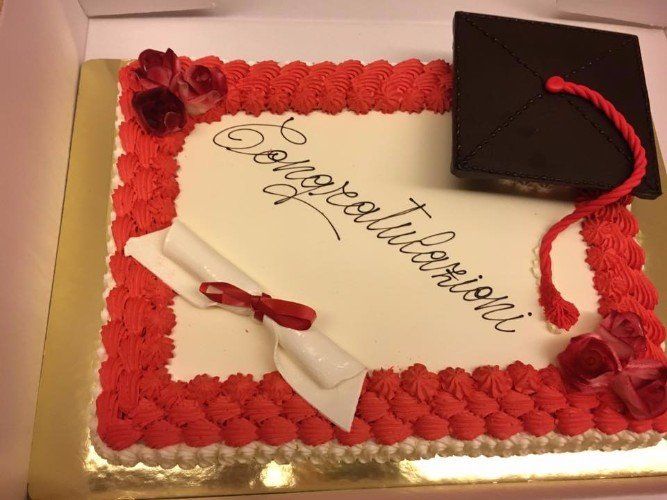 Torta di laurea personalizzata