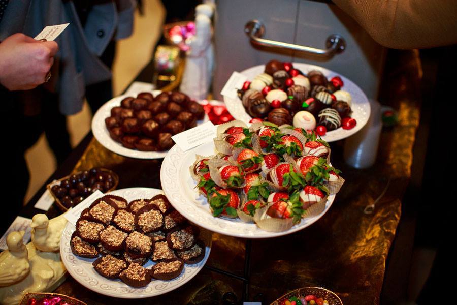 www.CapitalConfections.com  (916) 973-0249