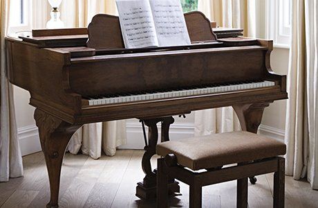 Upright piano