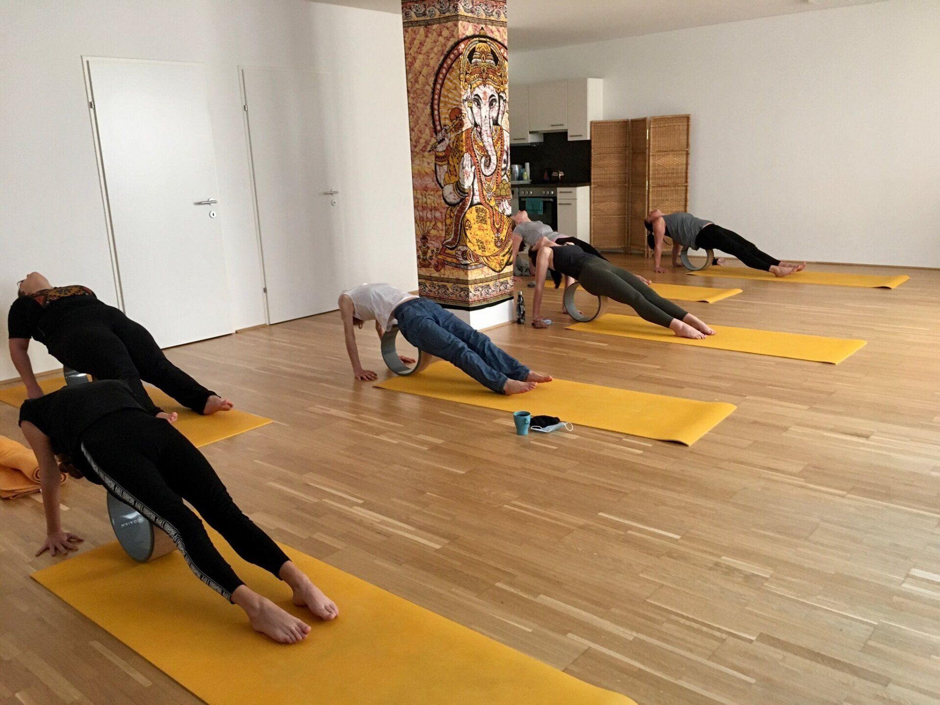 purvottanasana, reversed plank pose Yoga wheel fun